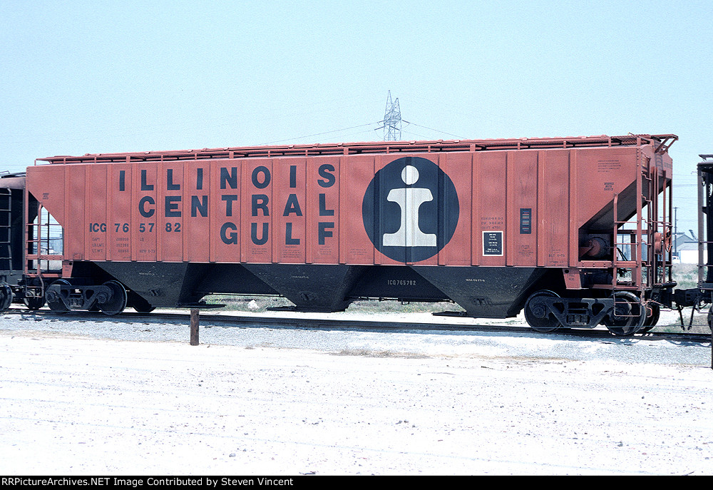 Illinois Central Gulf 4750 cf covered hopper ICG #765782